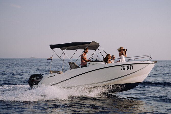 Private Sunset boat tour - Private group style, how that changes your experience