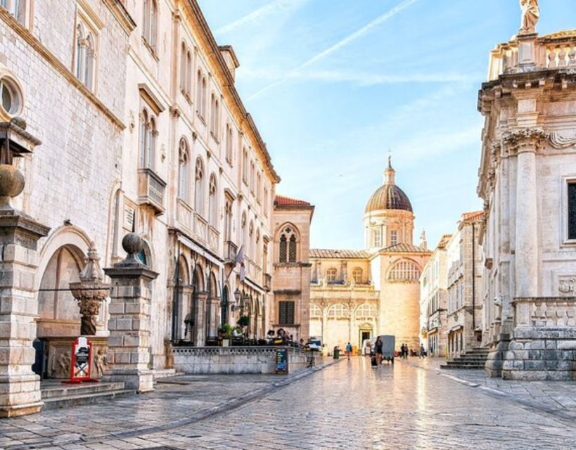 Private Tour: Dubrovnik City Walls Walking Tour (Tickets inc - What a licensed English guide changes about the walk