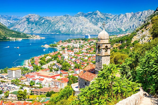 Private Tour: Montenegro Day Trip from Dubrovnik - Crossing the border and the Bay of Kotor approach
