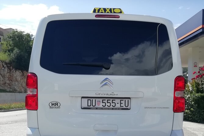 Private Transfer by 8 seats van from and to Dubrovnik Airport - A Private 8-Seat Van Without the Public-Transport Headaches