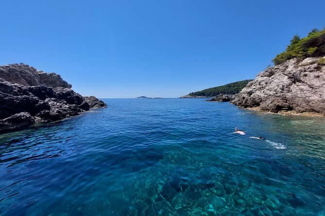 Rent a speedboat without skipper - discover beauties by yourself - Price and value: what $328.77 covers and what to budget for
