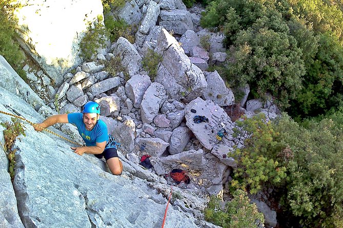 Rock Climbing in Dubrovnik - The limestone crag and route grades (4b to 7a)