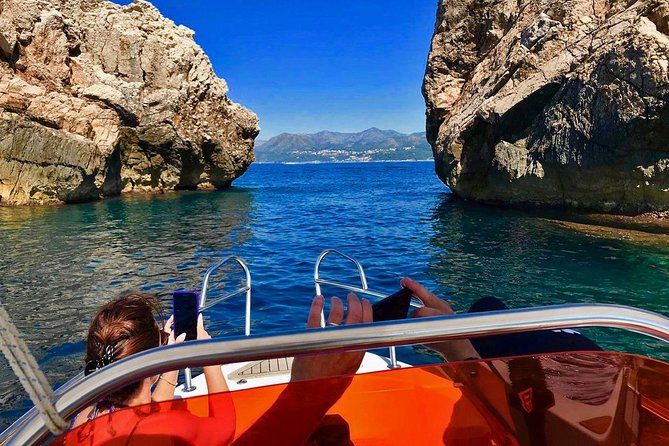 Sail, see, stop, photograph (4 hours) - Price and value: $378.46 per group, up to four people