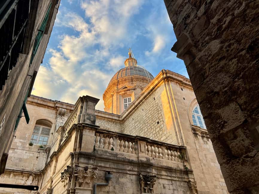 Secret Food Tours in Dubrovnik - Fresh burek and backstreet bread energy