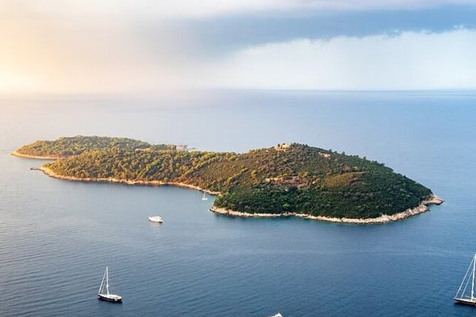Shared Sightseeing Cruise Tour Visit to Dubrovnik - Getting the best “in-between” coastal views