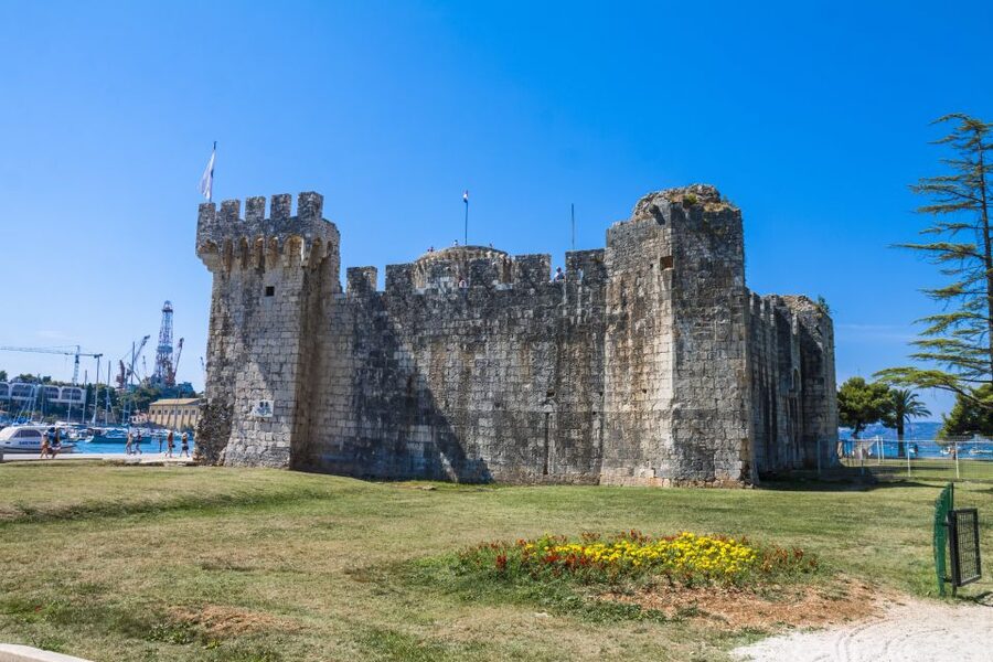 Split, Trogir and Klis Fortress: Private Tour from Dubrovnik - The smart part of this Dubrovnik to Split day, long drive, short hassles
