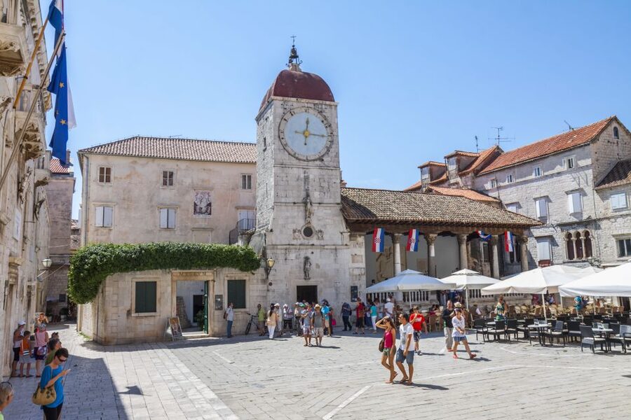 Split, Trogir and Klis Fortress: Private Tour from Dubrovnik - Who this tour suits best, and who may feel constrained
