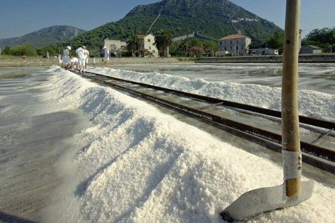 Ston Tour: City Walls, Saltworks, Wine & Adriatic Seafood - Dea Fishing oyster-farm boat tour: the add-on that turns oysters into a story