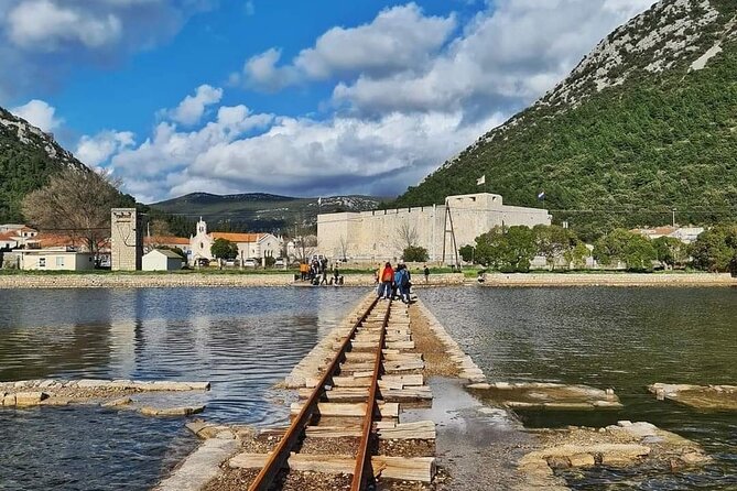 Ston Tour: City Walls, Saltworks, Wine & Adriatic Seafood - Ficović family farm in Hodilje: fish you eat where it’s caught