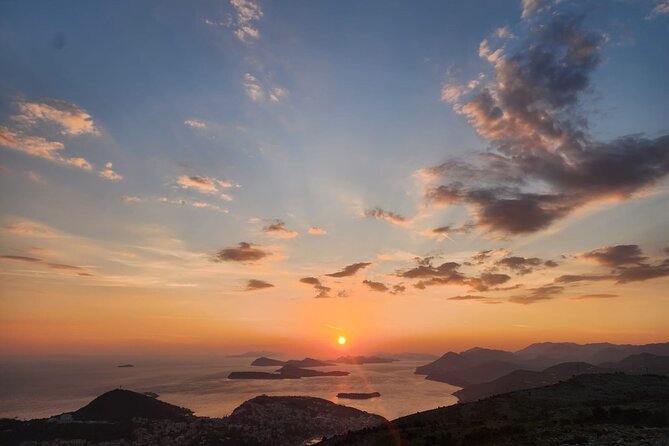Sunset and Wine / Dubrovnik Sunset Tour and Premium Wine Tasting - The wine tasting part: a local touch that fits the view
