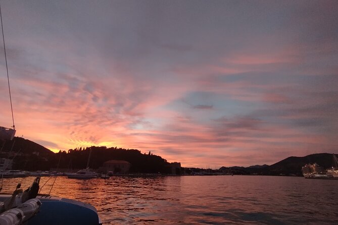 Sunset Catamaran Tour from Old Town Dubrovnik - Why the 7:30 pm catamaran works in Dubrovnik