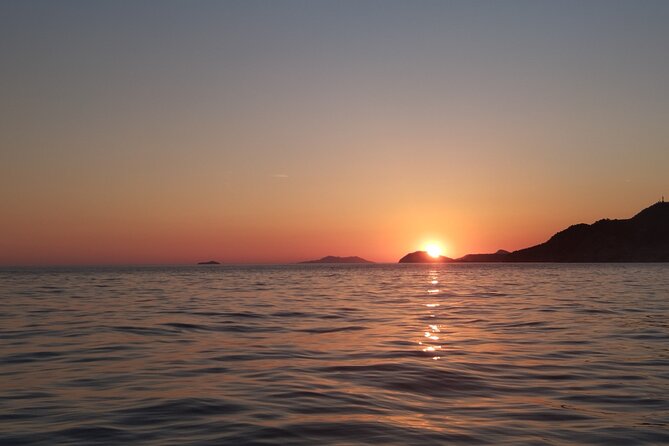 Sunset Catamaran Tour from Old Town Dubrovnik - Private group sailing: what you gain and what you should expect
