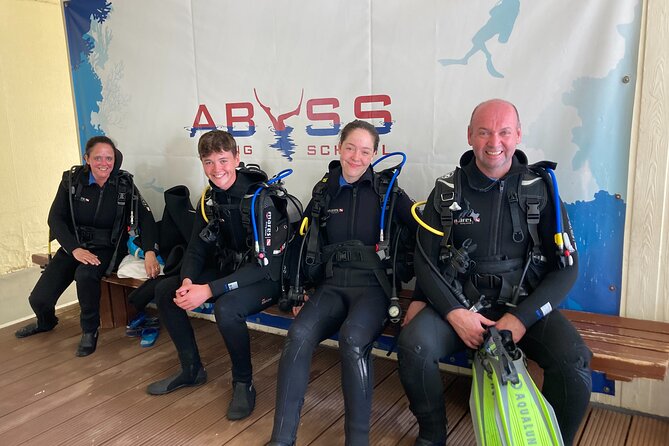 Try Scuba Diving Discovery in Dubrovnik - The On-Land Theory: Signals, Pressure, and What Your Body Will Do